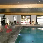 Le M & Hotel