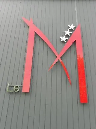 Szálloda Le M & 3*