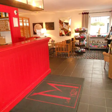 Otel Le M & Honfleur