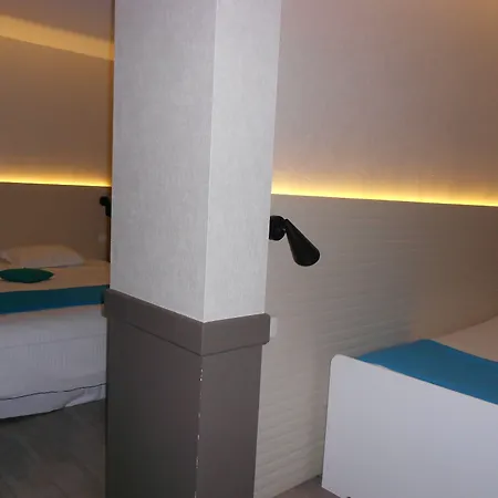 Otel Le M & Honfleur