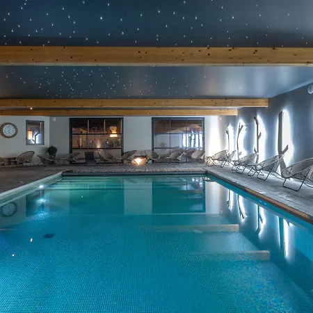 Otel Le M &