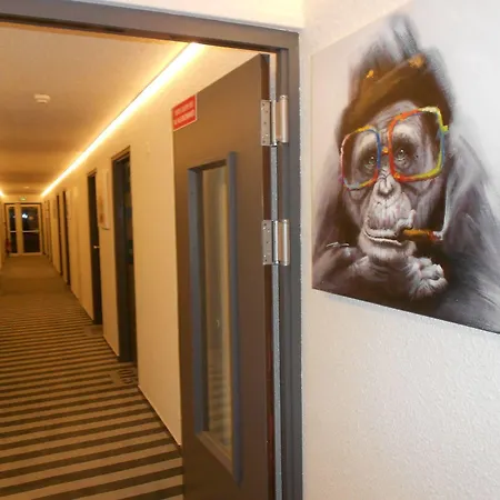 Le M & Otel