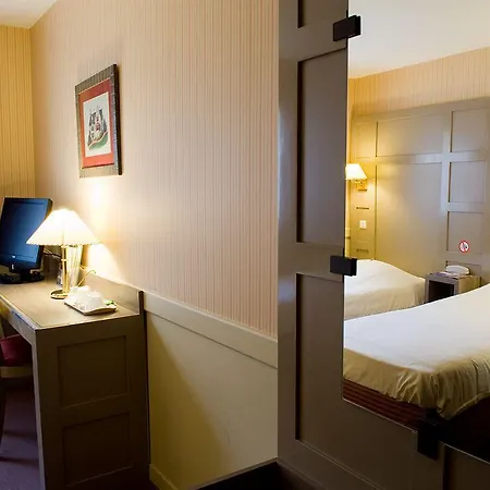 Le M & Hotel
